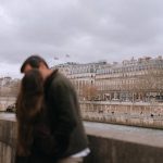 Turvallinen deittailu verkossa vinkkejä ensitreffien onnistumiseen