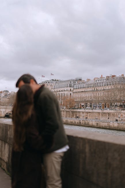 Turvallinen deittailu verkossa vinkkejä ensitreffien onnistumiseen