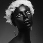 Merkkejä keskustelusta tuntemattomien kanssa